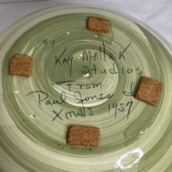 Vintage Pottery Large Bowl byKay Mallek Studios 1957 Green Fruit Pattern Inside - Picture 6 of 14